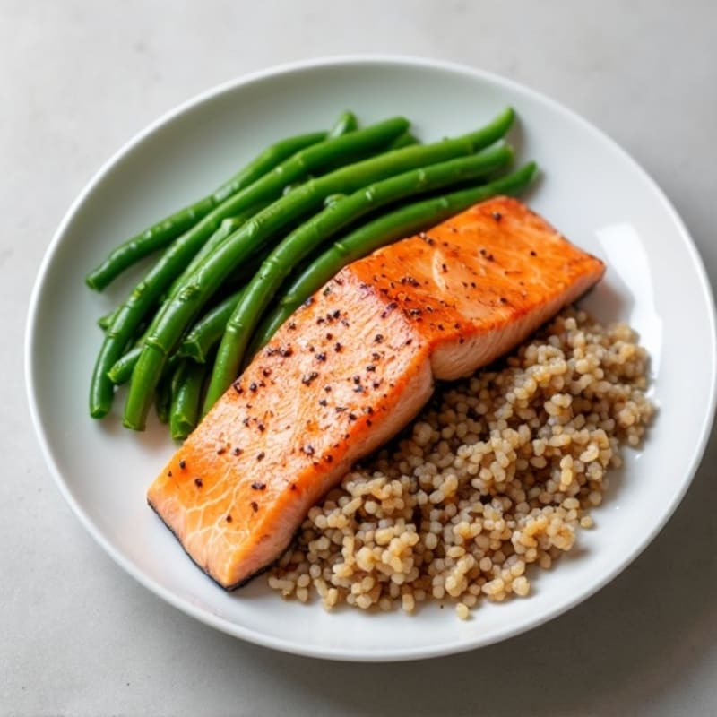 Seared Salmon with Steamed Green Beans and Brown Rice