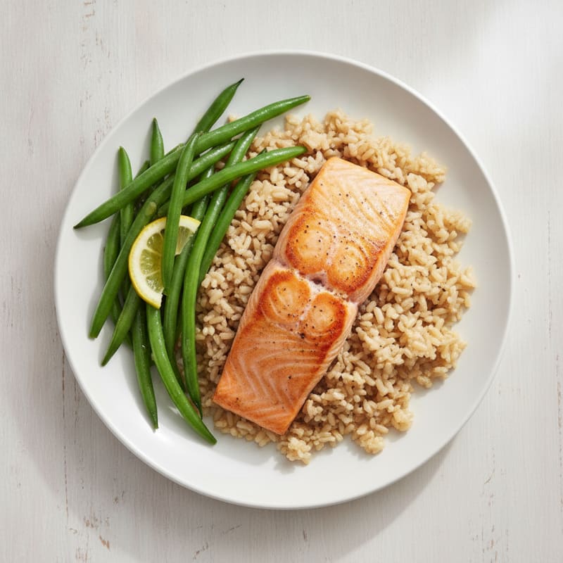 Seared Salmon with Steamed Green Beans and Brown Rice