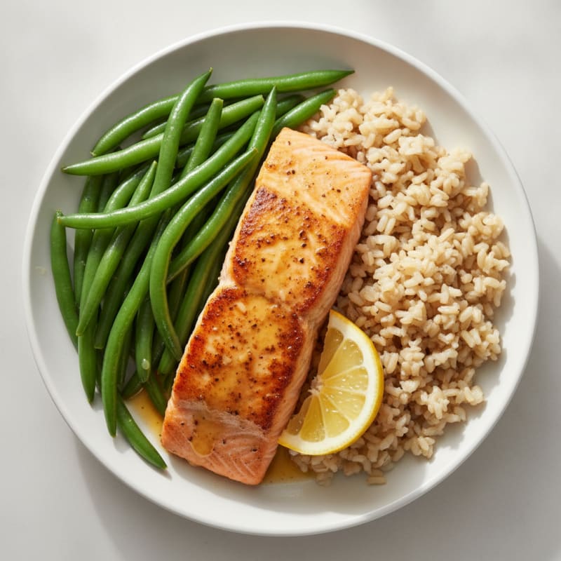 Seared Salmon with Steamed Green Beans and Brown Rice