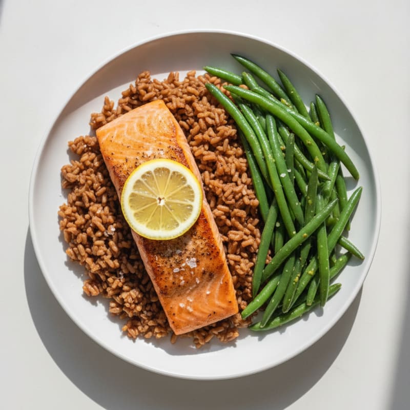 Seared Salmon with Steamed Green Beans and Brown Rice