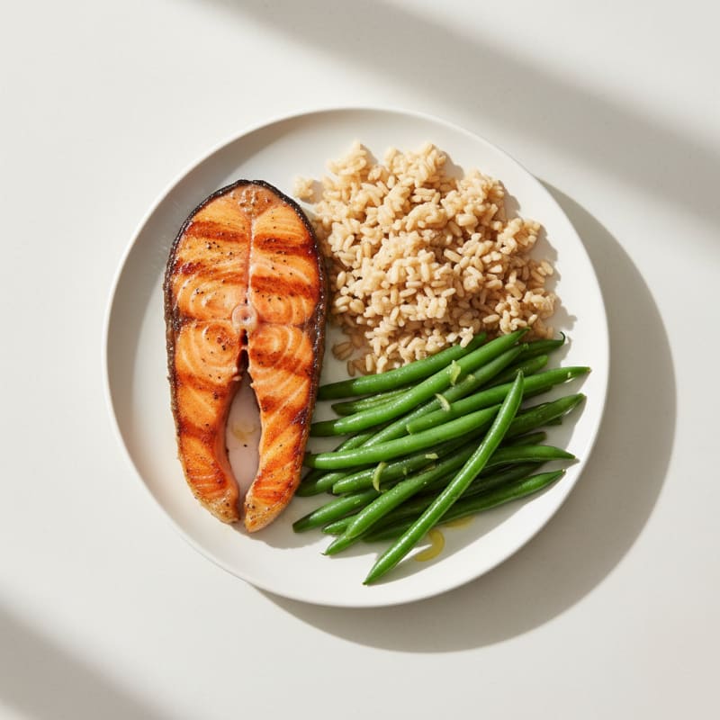Seared Salmon Filet with Steamed Green Beans and Brown Rice