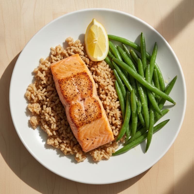 Seared Salmon Fillet with Steamed Green Beans and Brown Rice