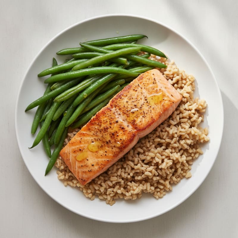 Seared Salmon with Steamed Green Beans and Brown Rice