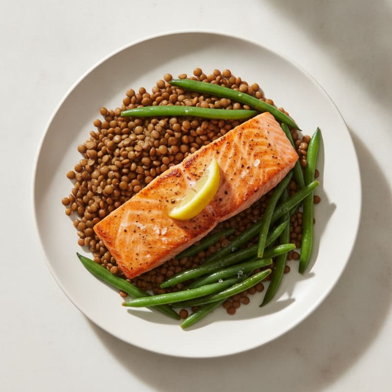 Seared Salmon Fillet with Steamed Green Beans and Lentils