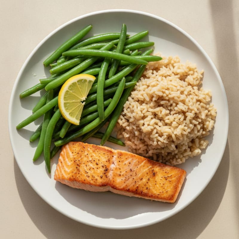 Seared Salmon with Steamed Green Beans and Brown Rice