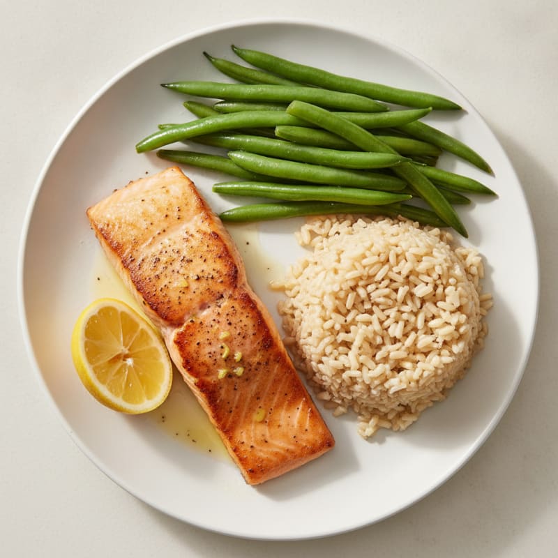 Seared Salmon Filet with Steamed Green Beans and Brown Rice