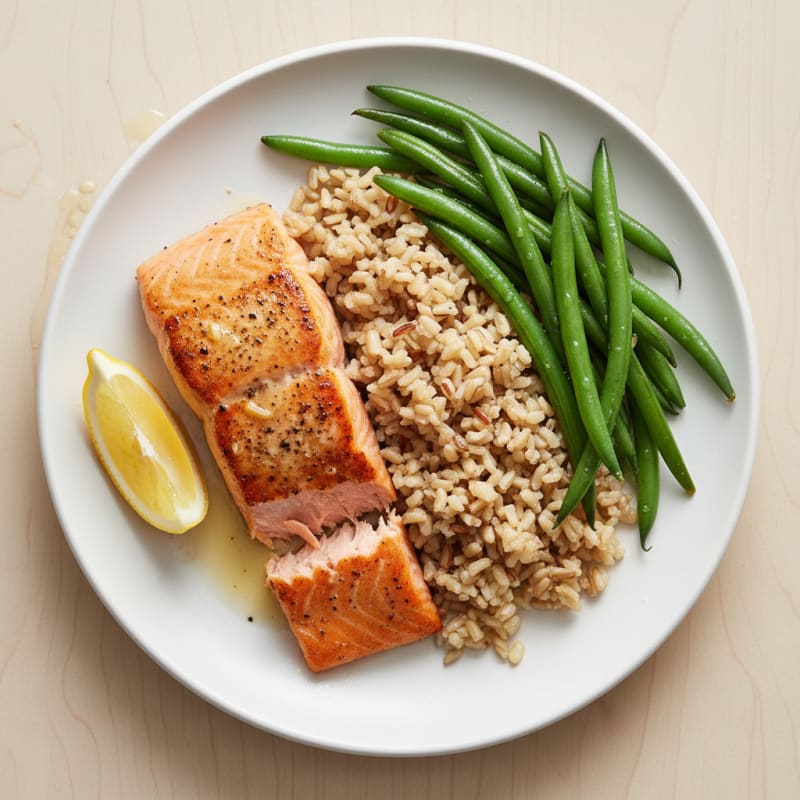 Seared Salmon with Steamed Green Beans and Brown Rice