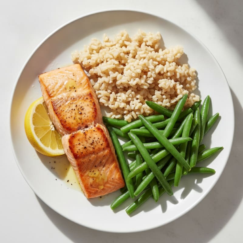 Seared Salmon Fillet with Steamed Green Beans and Brown Rice