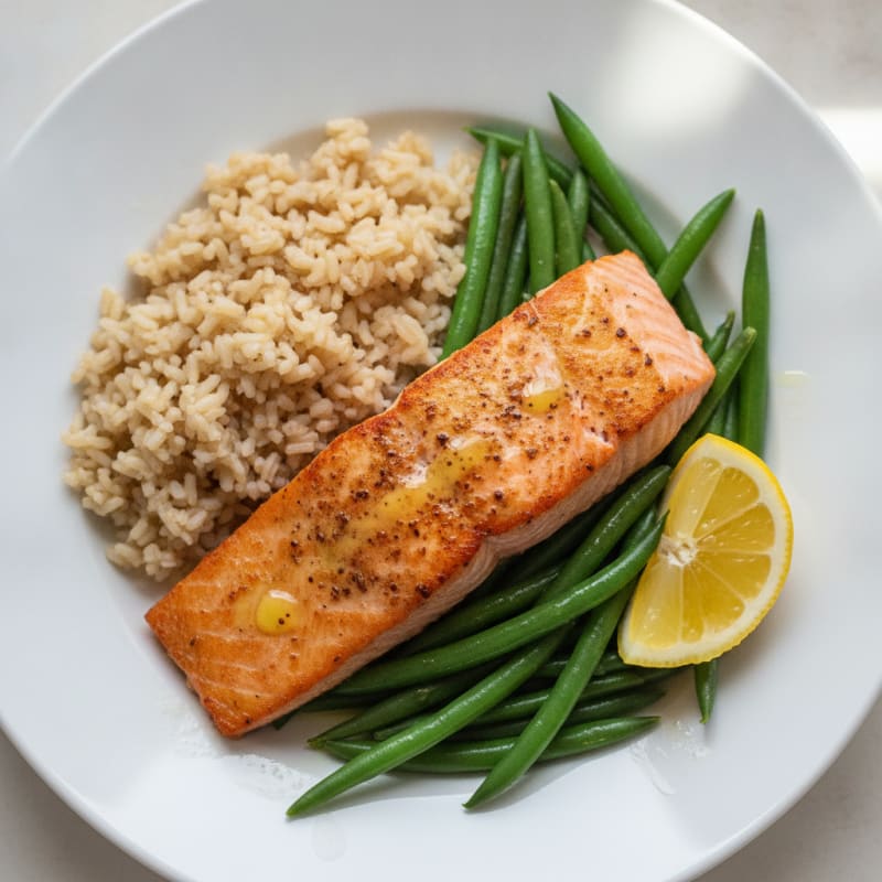 Seared Salmon with Steamed Green Beans and Brown Rice