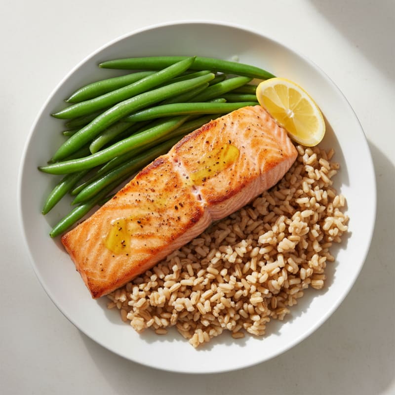 Seared Salmon with Steamed Green Beans and Brown Rice