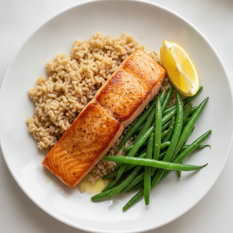 Seared Salmon with Steamed Green Beans and Brown Rice