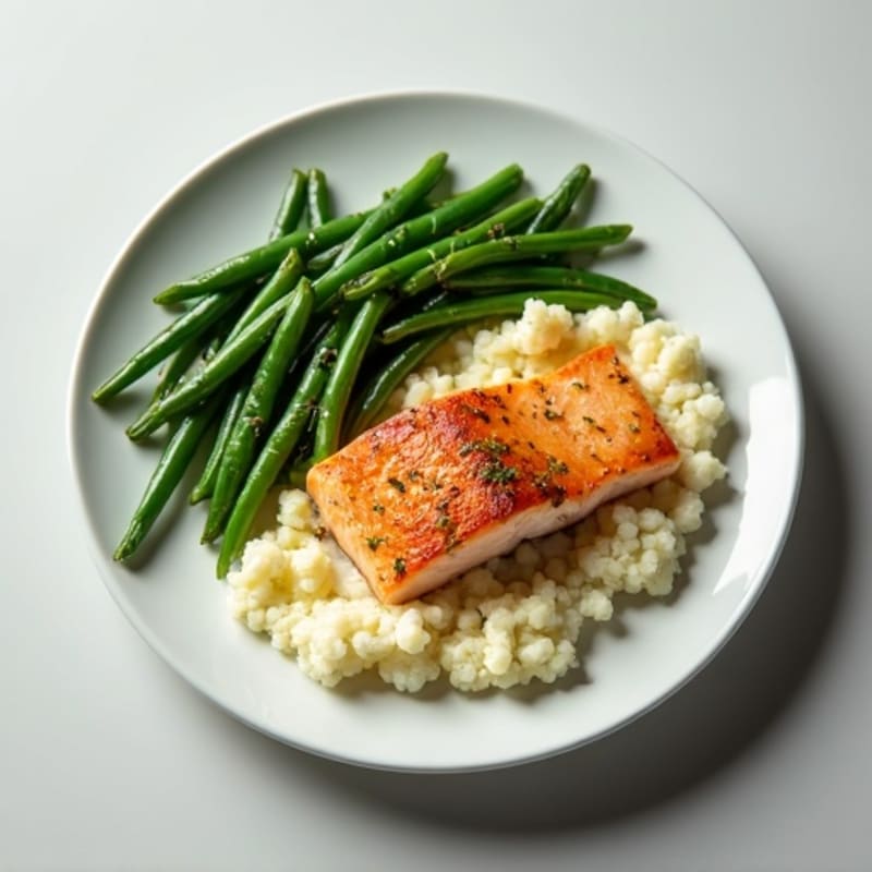 Seared Salmon with Steamed Green Beans and Mashed Cauliflower