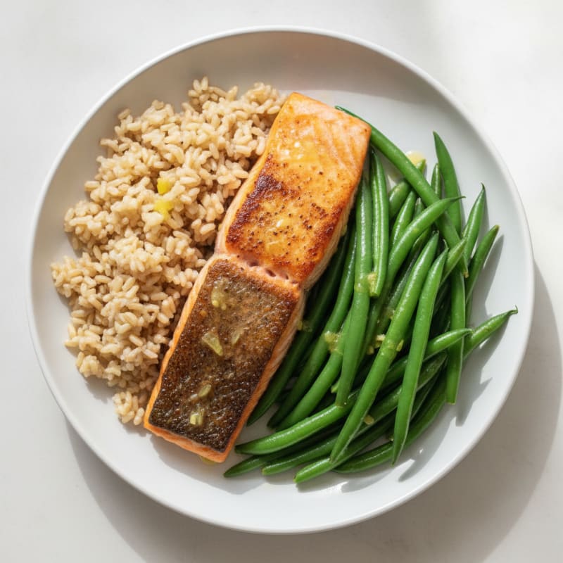 Seared Salmon with Steamed Green Beans and Brown Rice