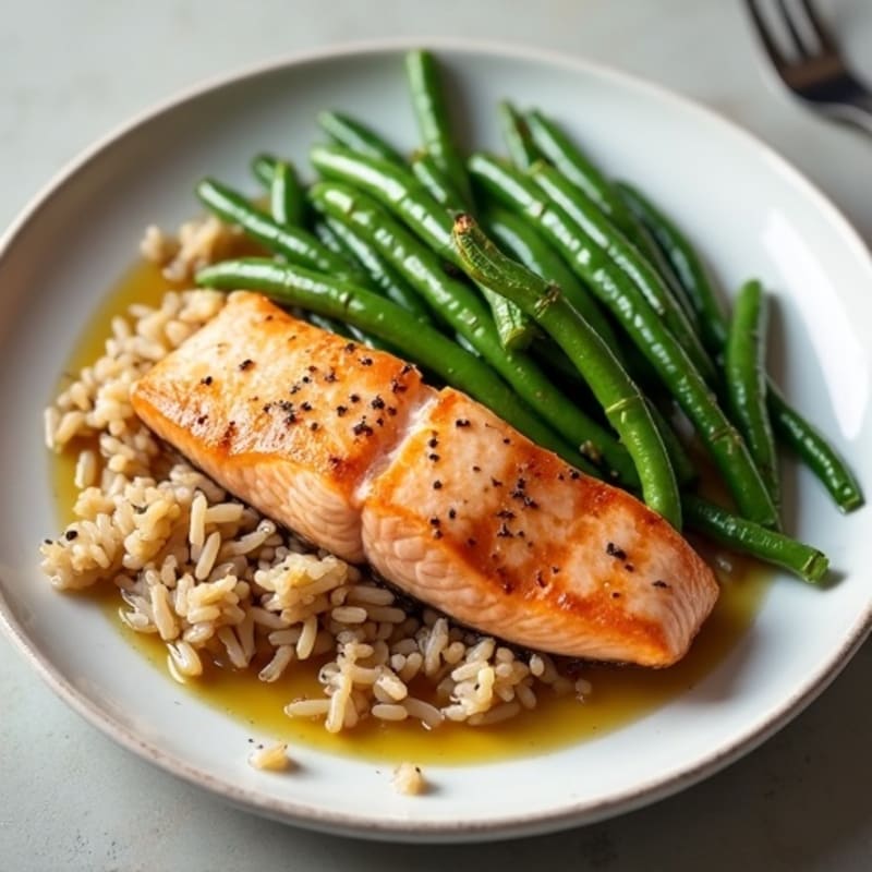 Seared Salmon Fillet with Steamed Green Beans and Brown Rice