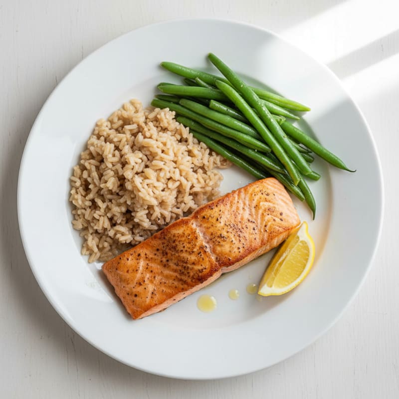 Seared Salmon Fillet with Steamed Green Beans and Brown Rice
