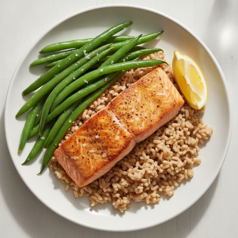 Seared Salmon Fillet with Steamed Green Beans and Brown Rice