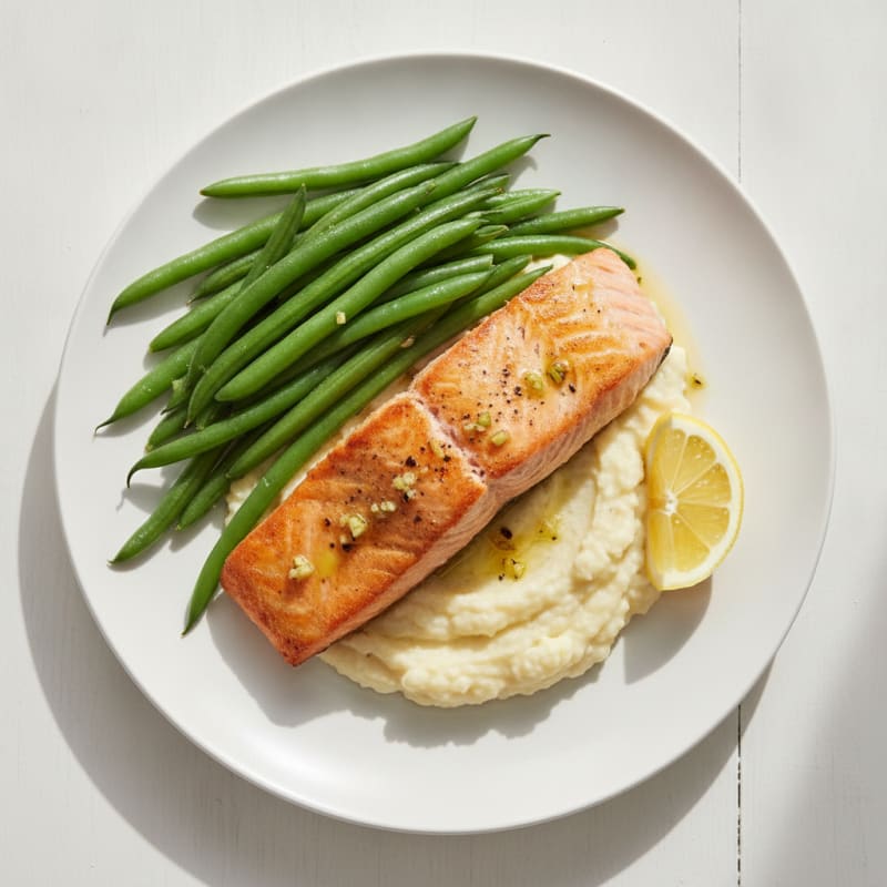 Seared Salmon with Steamed Green Beans and Cauliflower Mash