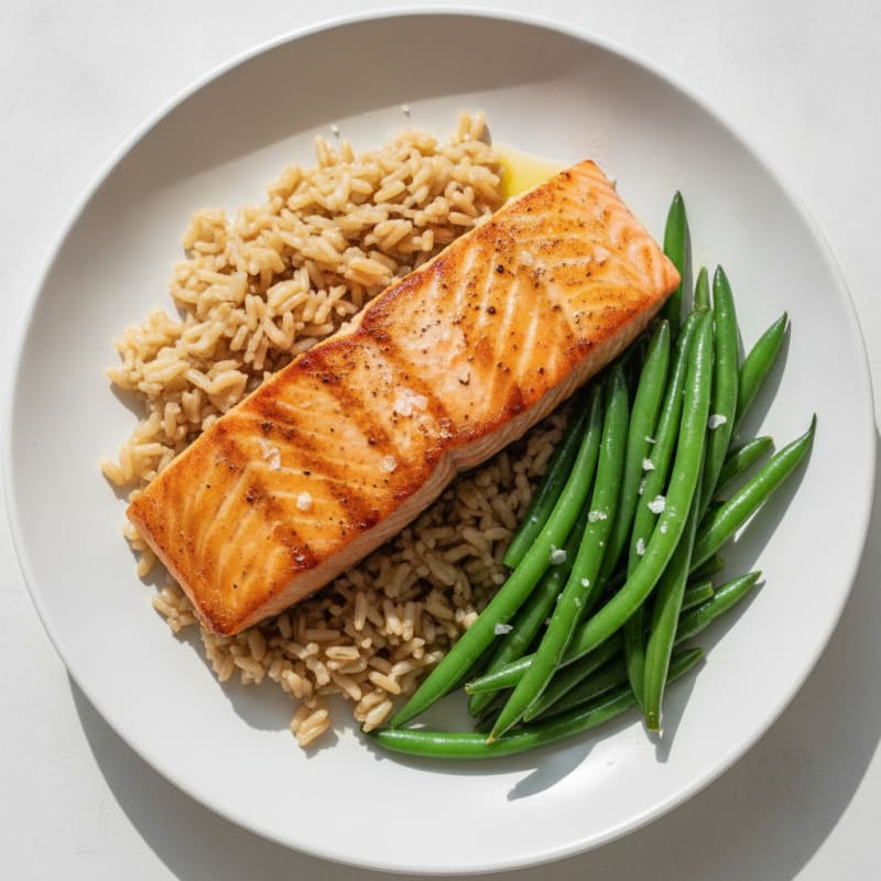 Seared Salmon Fillet with Steamed Green Beans and Brown Rice