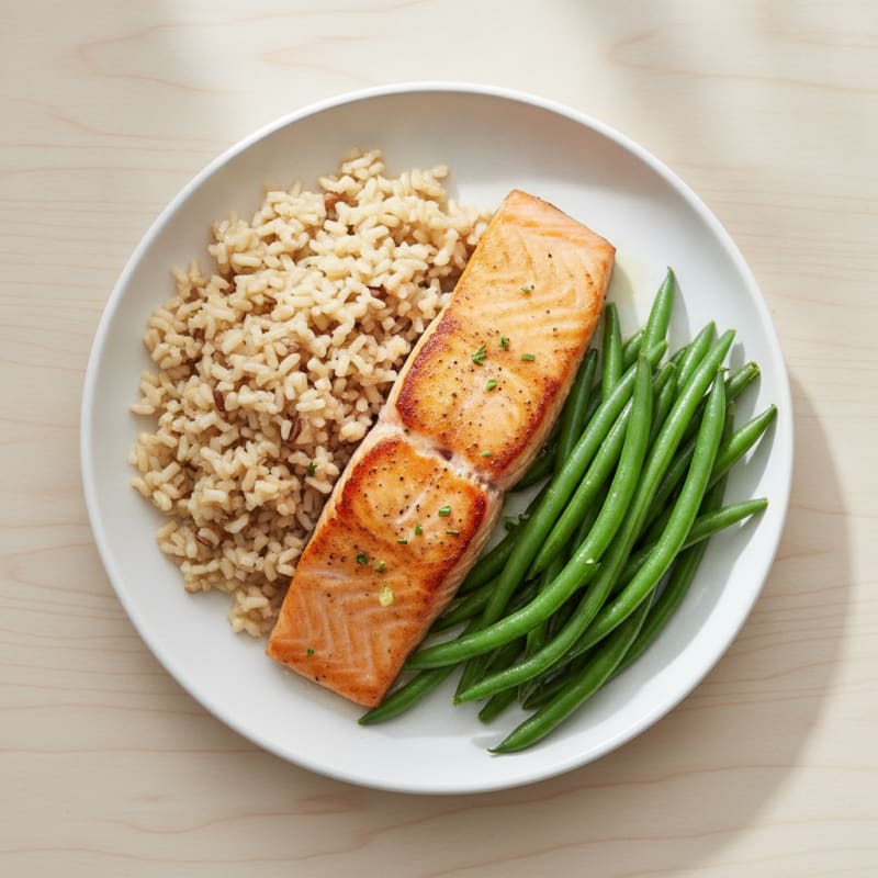 Seared Salmon with Steamed Green Beans and Brown Rice