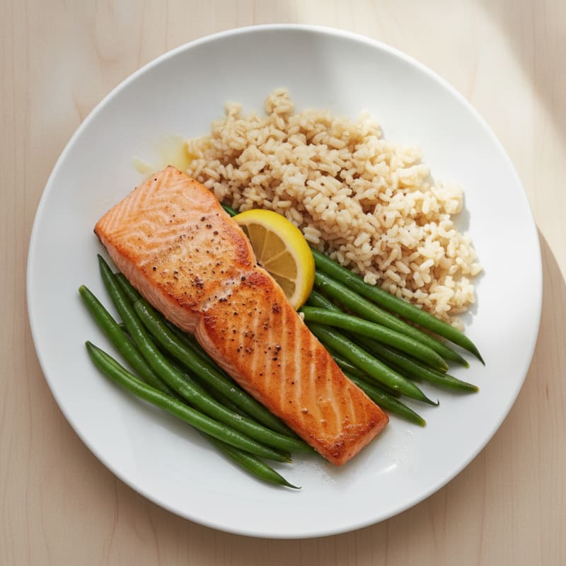 Seared Salmon with Steamed Green Beans and Brown Rice
