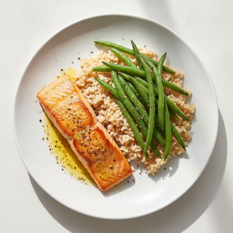 Seared Salmon Fillet with Steamed Green Beans and Brown Rice