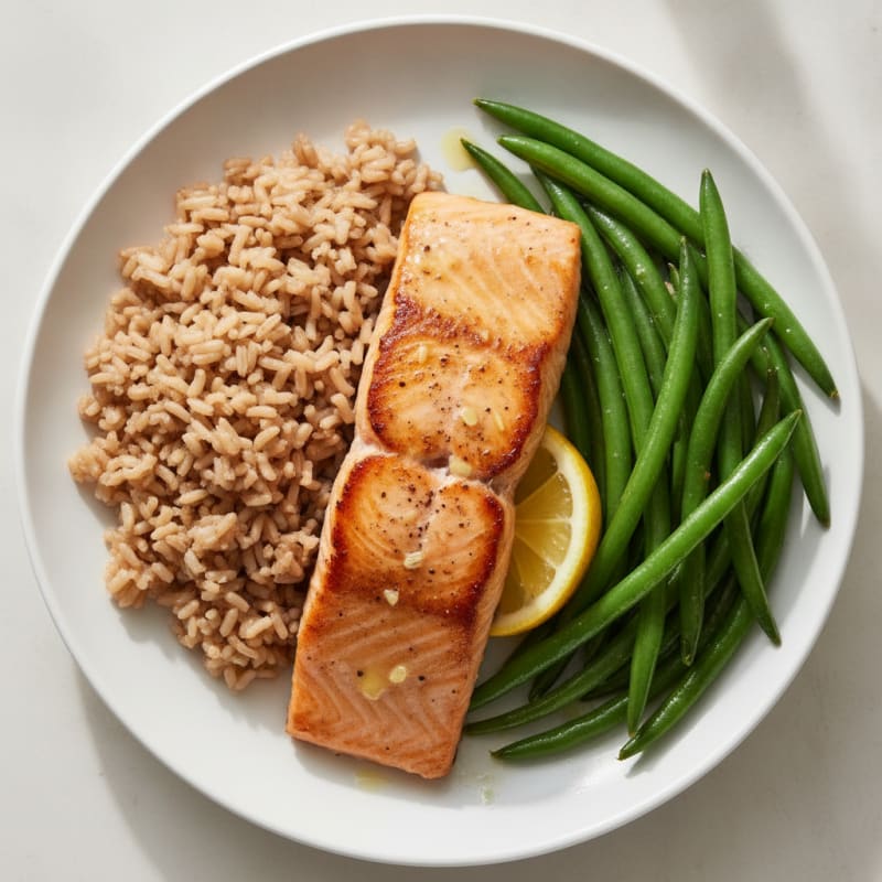 Seared Salmon Fillet with Steamed Green Beans and Brown Rice