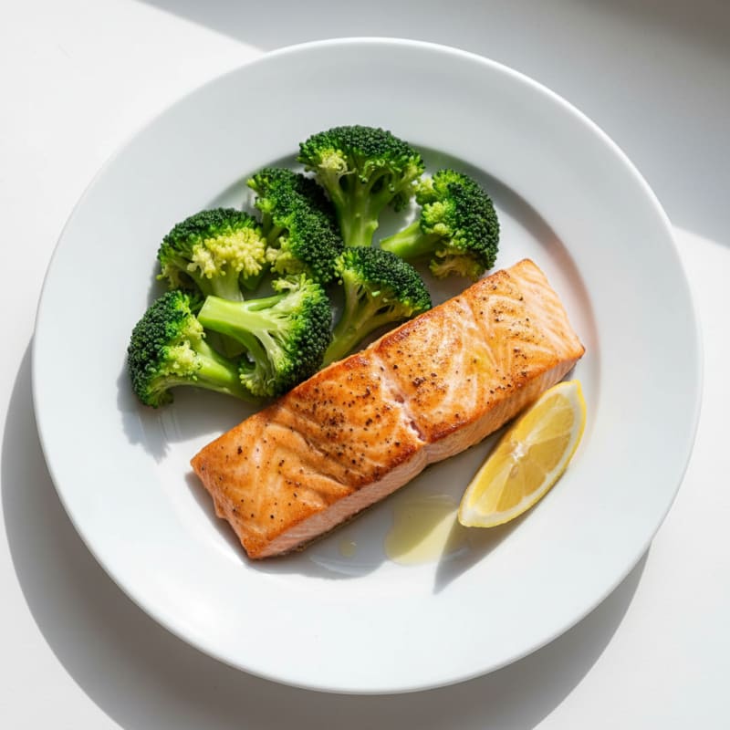 Seared Salmon with Steamed Broccoli and Lemon