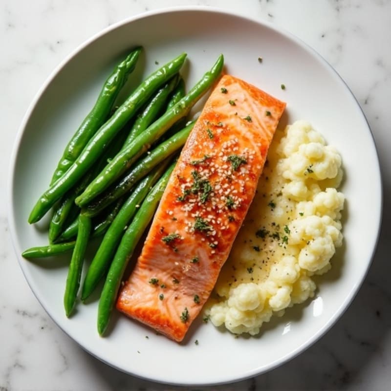 Seared Salmon Fillet with Steamed Green Beans and Garlic Mashed Cauliflower