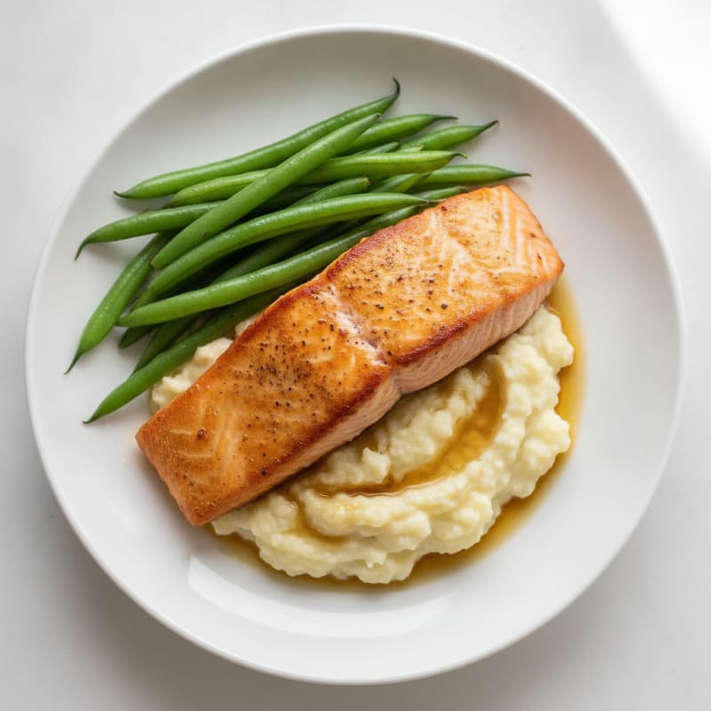 Seared Salmon with Steamed Green Beans and Garlic Mashed Cauliflower