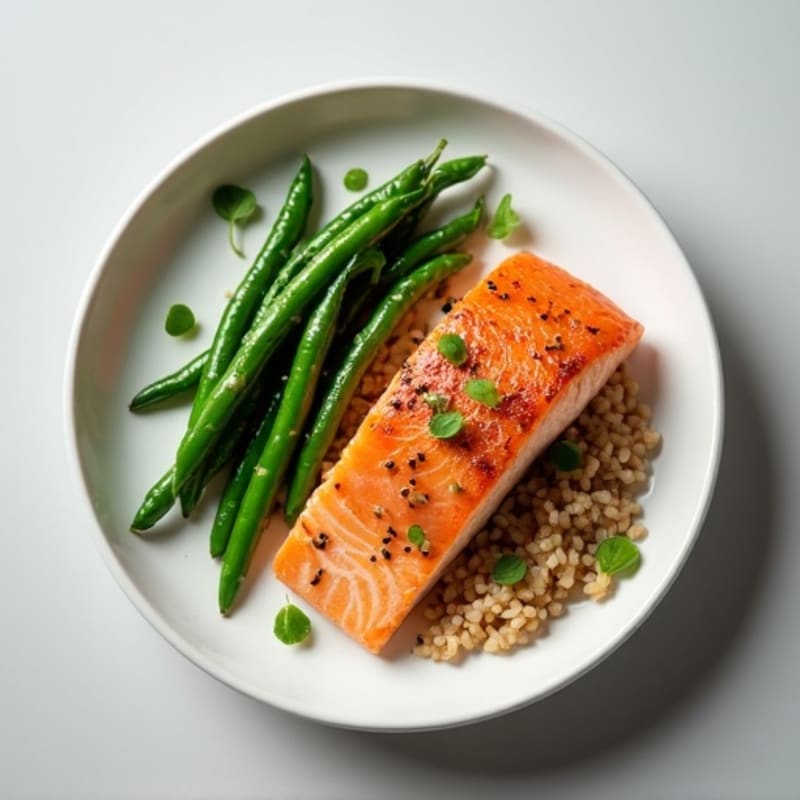 Seared Salmon Fillet with Steamed Green Beans and Brown Rice