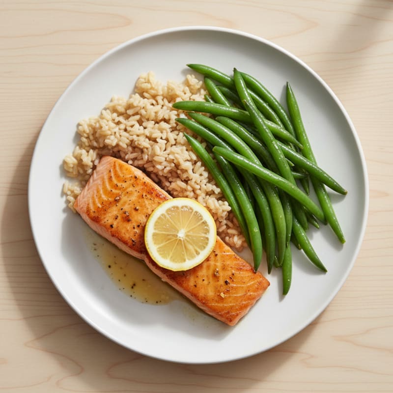 Seared Salmon Fillet with Steamed Green Beans and Brown Rice