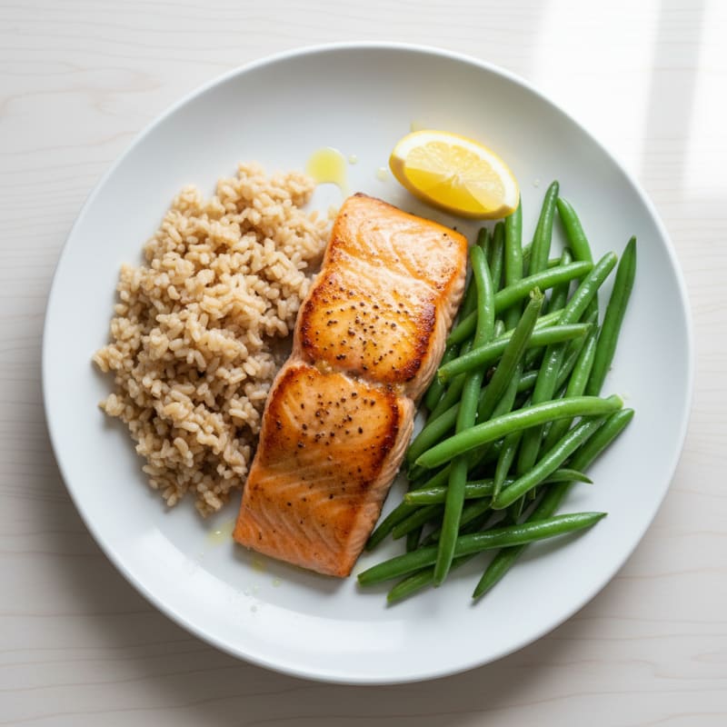 Seared Salmon with Steamed Green Beans and Brown Rice