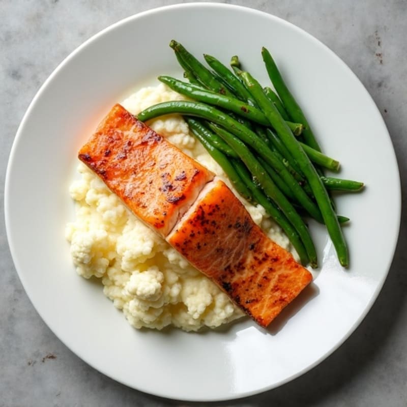 Seared Salmon with Steamed Green Beans and Garlic Mashed Cauliflower