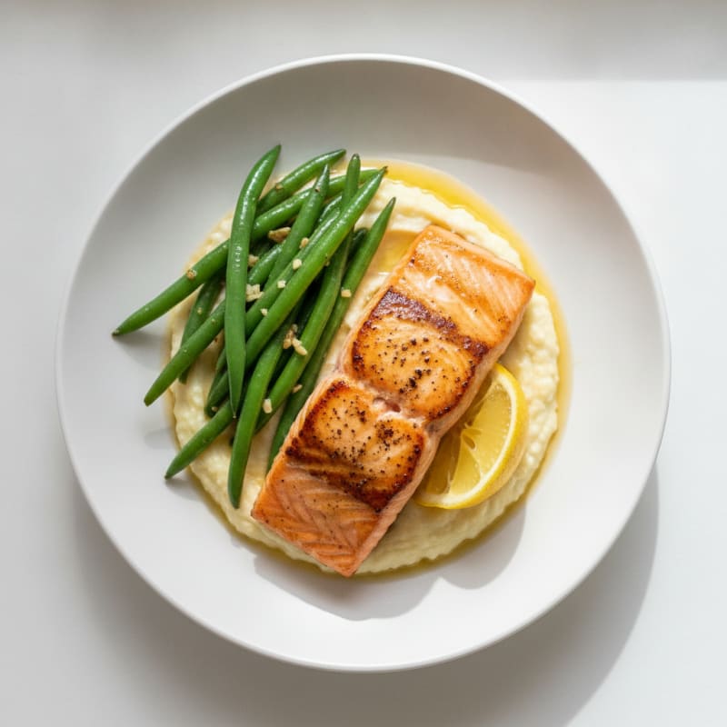 Seared Salmon Fillet with Garlic Green Beans and Cauliflower Mash