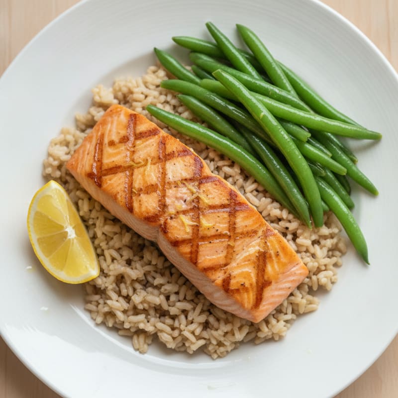 Seared Salmon with Steamed Green Beans and Brown Rice