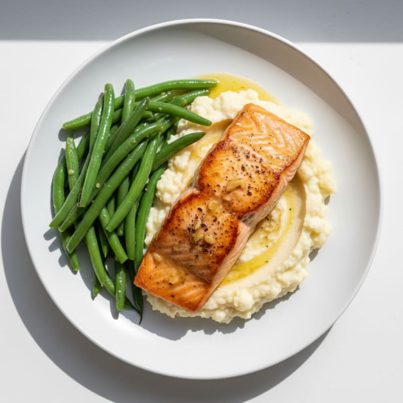 Seared Salmon with Steamed Green Beans and Garlic Mashed Cauliflower