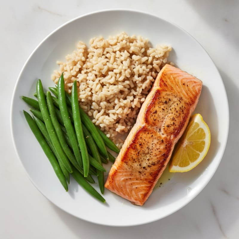 Seared Salmon with Steamed Green Beans and Brown Rice
