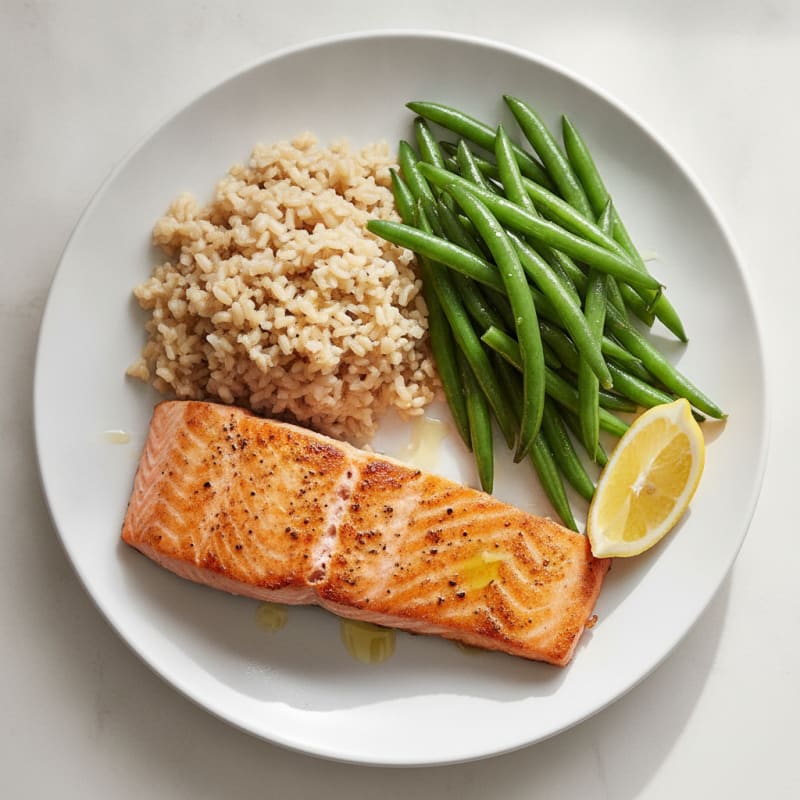 Seared Salmon Fillet with Steamed Green Beans and Brown Rice