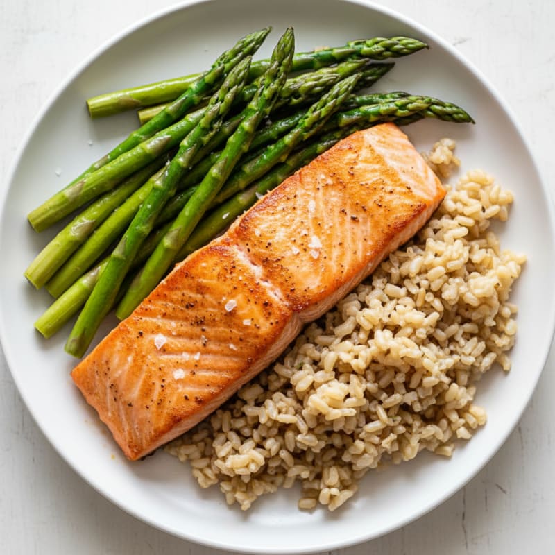 Seared Salmon Fillet with Steamed Asparagus and Brown Rice