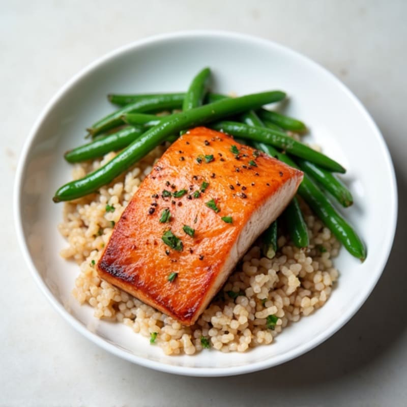 Seared Salmon with Steamed Green Beans and Brown Rice