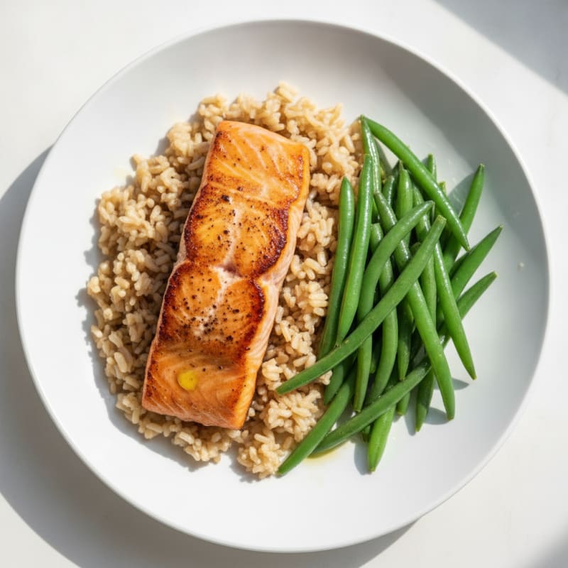 Seared Salmon Fillet with Steamed Green Beans and Brown Rice