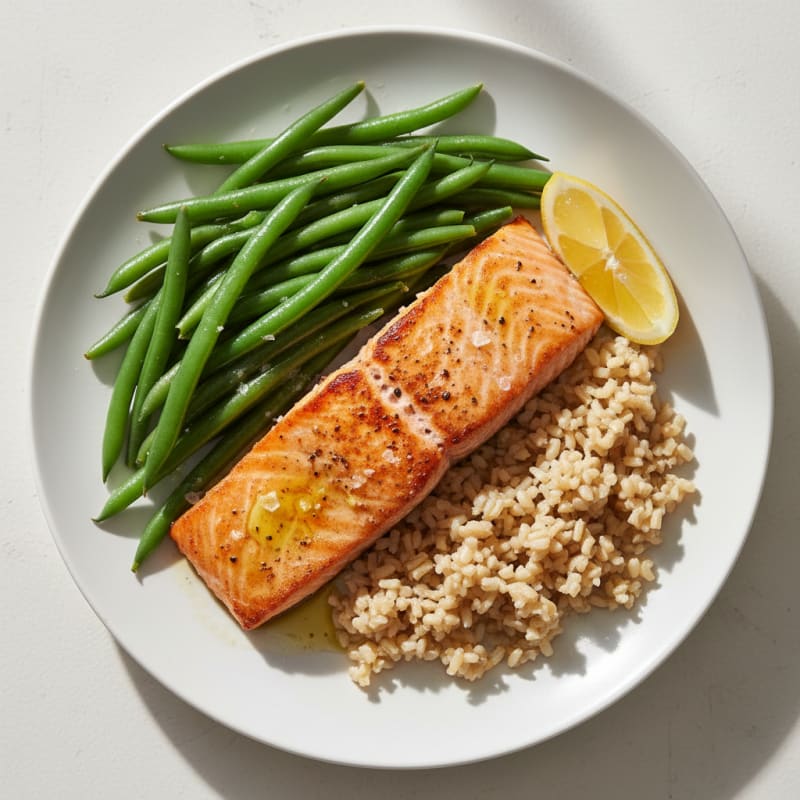 Seared Salmon with Steamed Green Beans and Brown Rice
