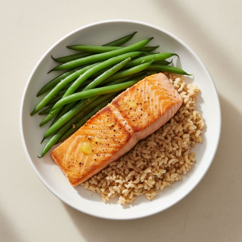 Seared Salmon with Steamed Green Beans and Brown Rice