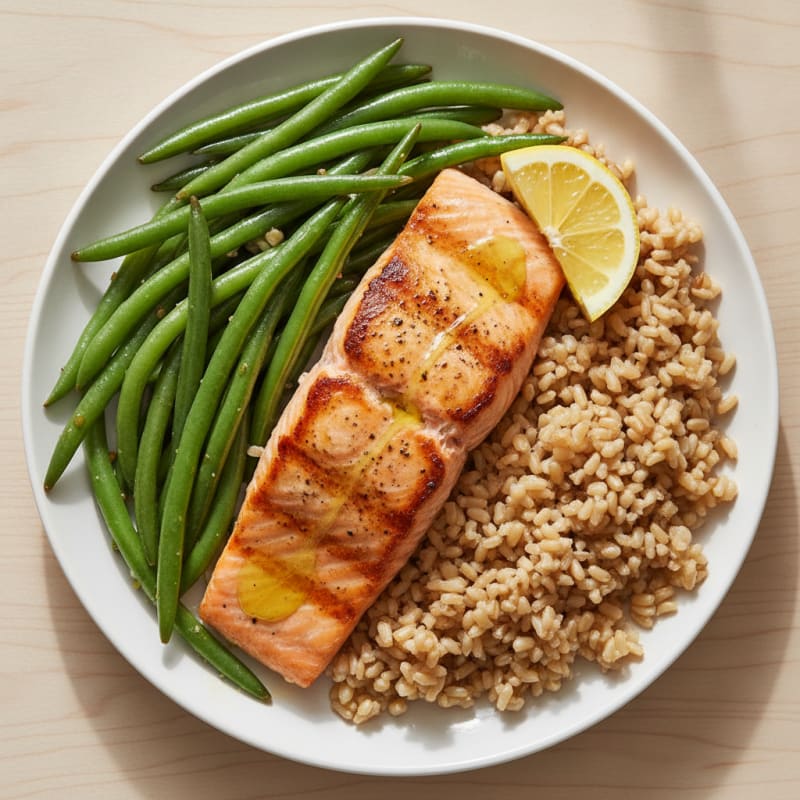 Seared Salmon Fillet with Steamed Green Beans and Brown Rice