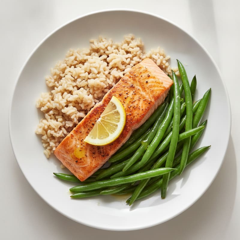 Seared Salmon with Steamed Green Beans and Brown Rice