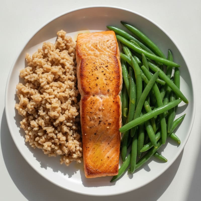 Seared Salmon with Steamed Green Beans and Brown Rice