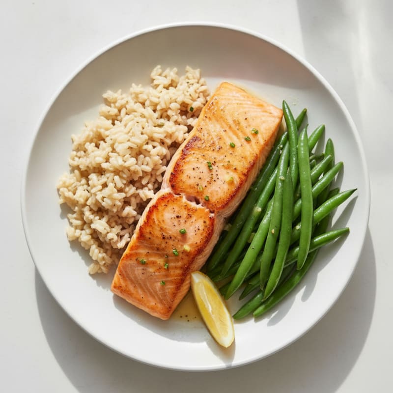 Seared Salmon Fillet with Steamed Green Beans and Brown Rice
