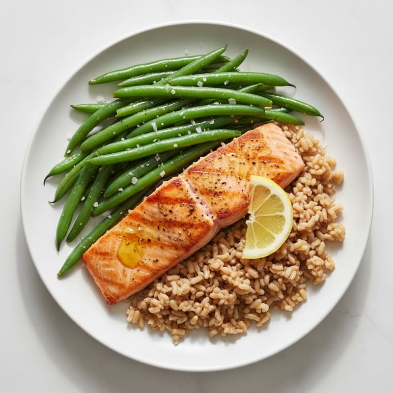 Seared Salmon Fillet with Steamed Green Beans and Brown Rice
