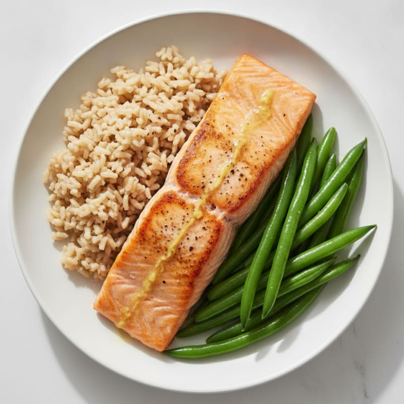 Seared Salmon with Steamed Green Beans and Brown Rice