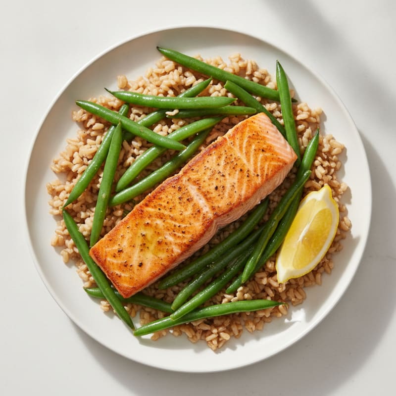 Seared Salmon with Steamed Green Beans and Brown Rice